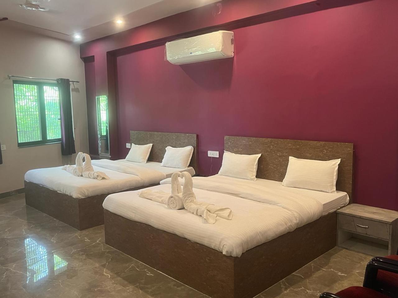 Kashi Inn Varanasi Exteriör bild